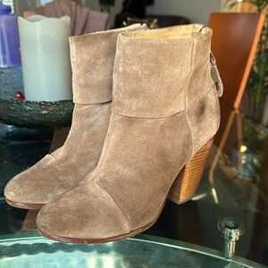 rag & bone Classic Newbury Boot In Camel  Size 39.5 Retails $495